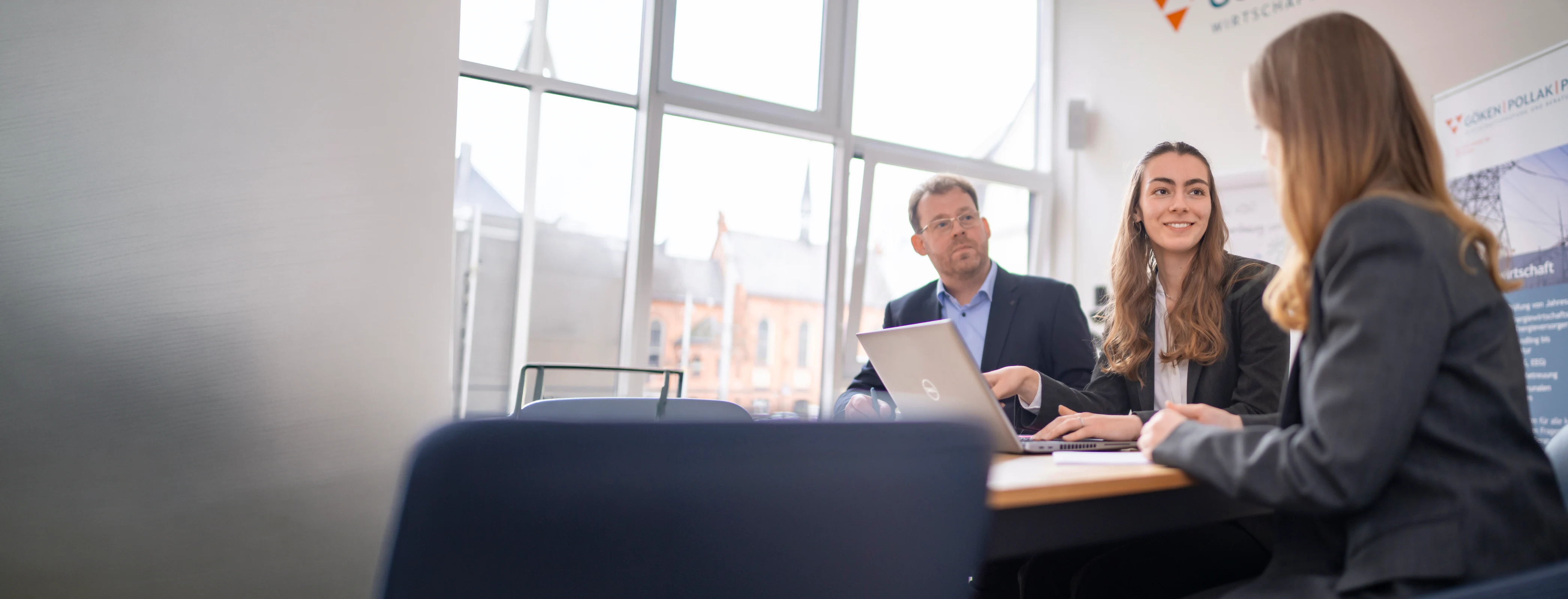 Hintergrundbild Kontakt