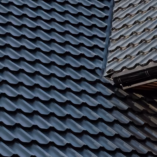 Blachodachówka – materiał stosowany w domach Castor