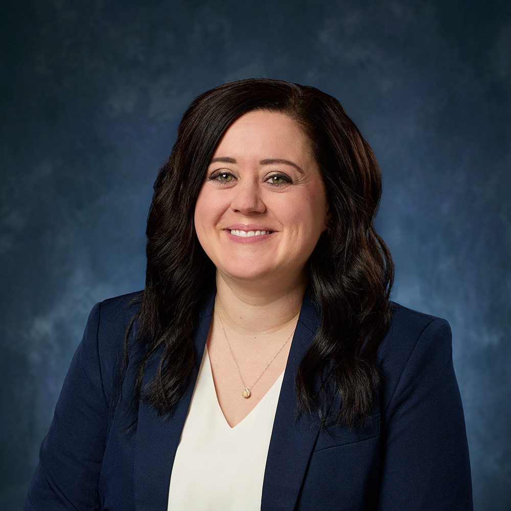 Headshot of Jessi Peters