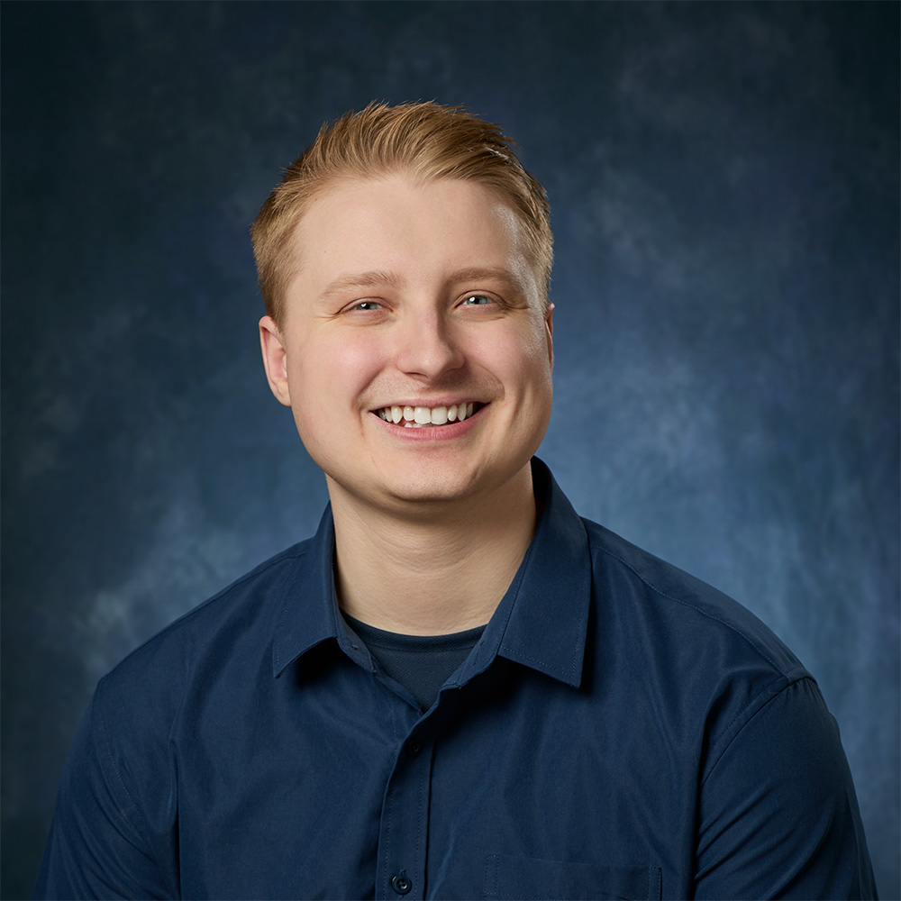 Headshot of Alex Smetana