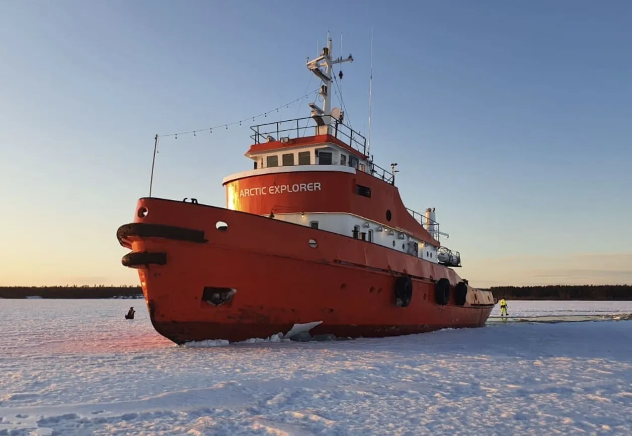 Polar Explorer Icebreaker cruise experience in Lapland
