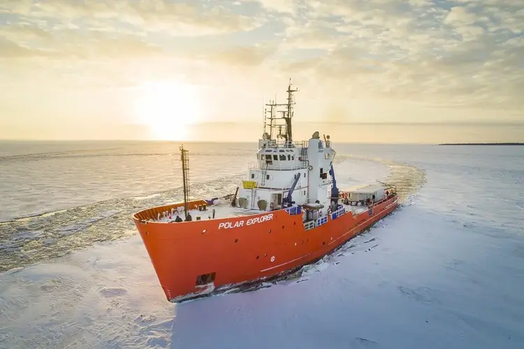 Polar Explorer Icebreaker cruise experience in Lapland