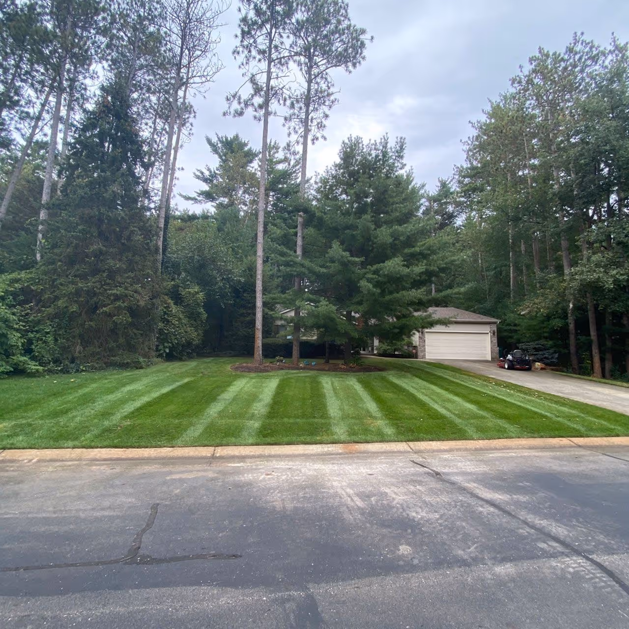 residential lawn care and edging by SchopScape Lawn and Landscape