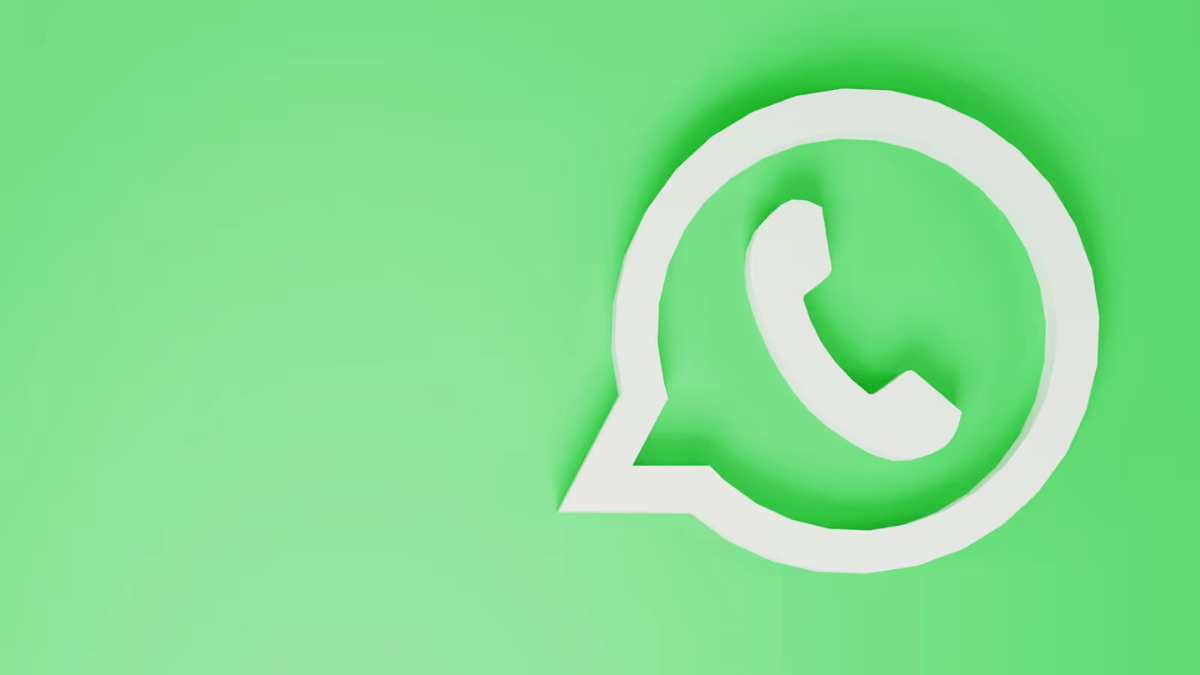 8 Reasons You Shouldn't Use WhatsApp for Site Reporting
