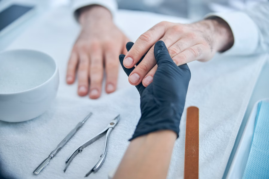 Fracturi, chirurgia mâinii și a piciorului, materiale de osteosinteza