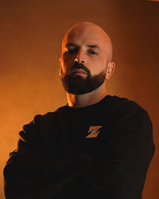 image of tattoo artist at work