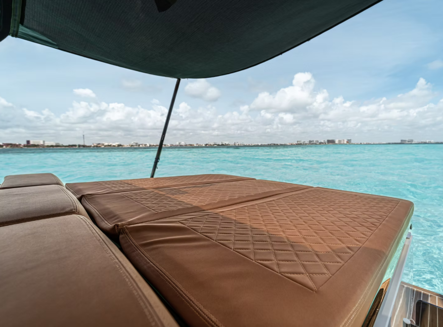 Private boat day on the Caribbean waters off Cozumel with Siete Mares