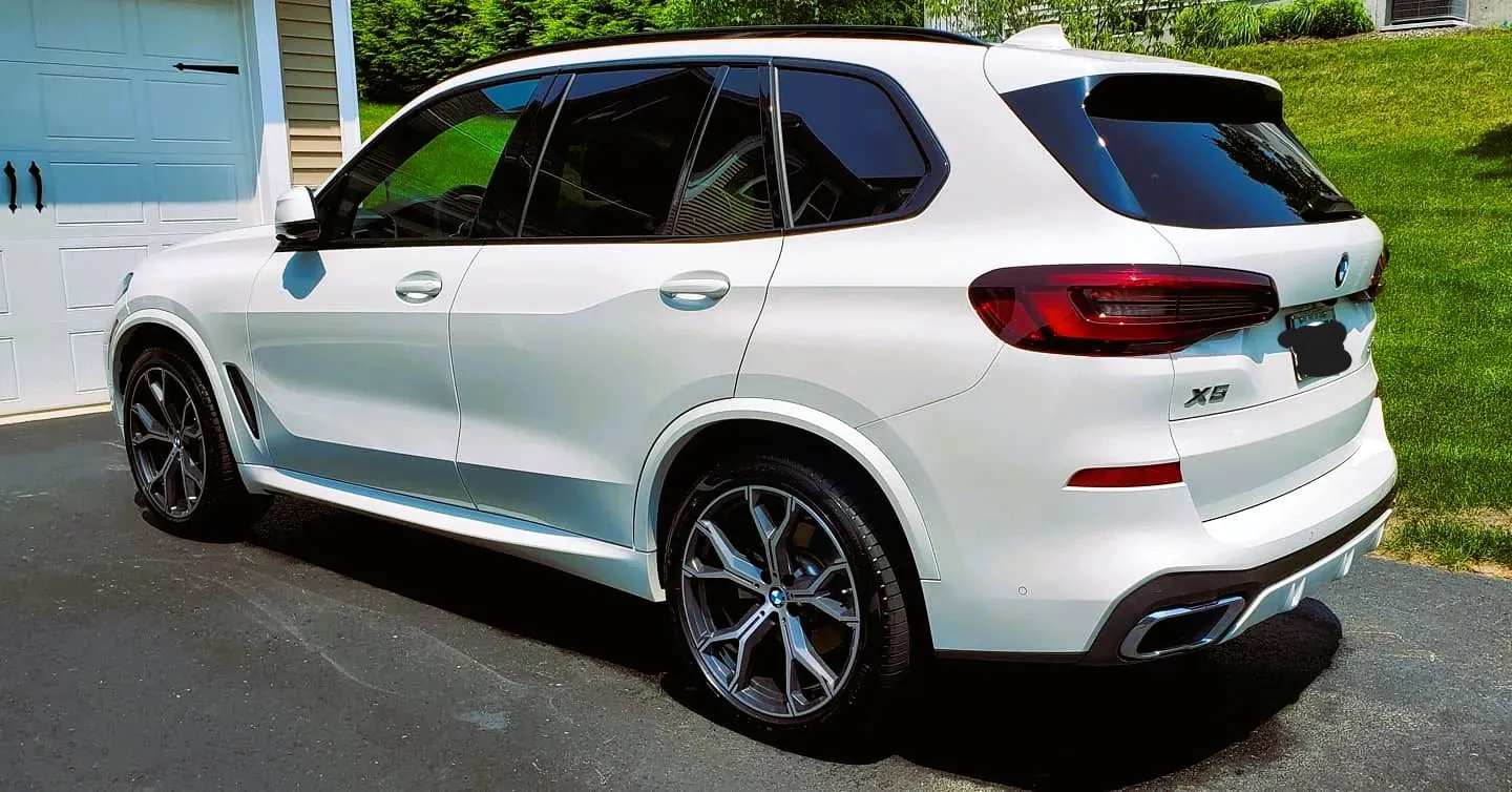 [team] image of individual team member (for a bars & pub)