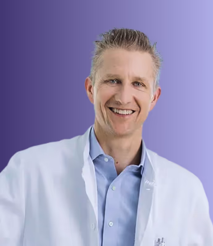 ViaSlim Ärzteteam und Ernährungsberater in professioneller Praxisumgebung