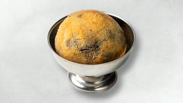 Ein Foto von einer Schüssel gebackenes Eis