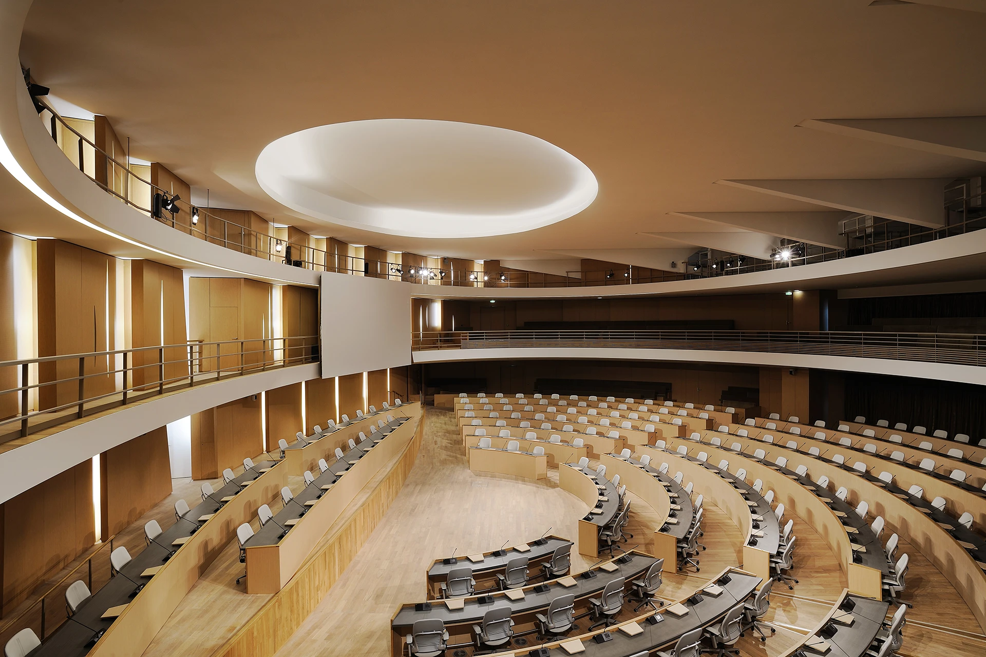 Atelier de menuiserie Roux Frères - Fabrication sur-mesure en Ardèche