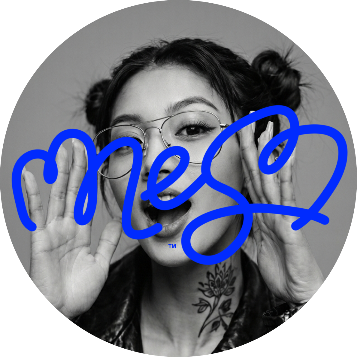 Influencer blogger posing in front of the Mess Media camera