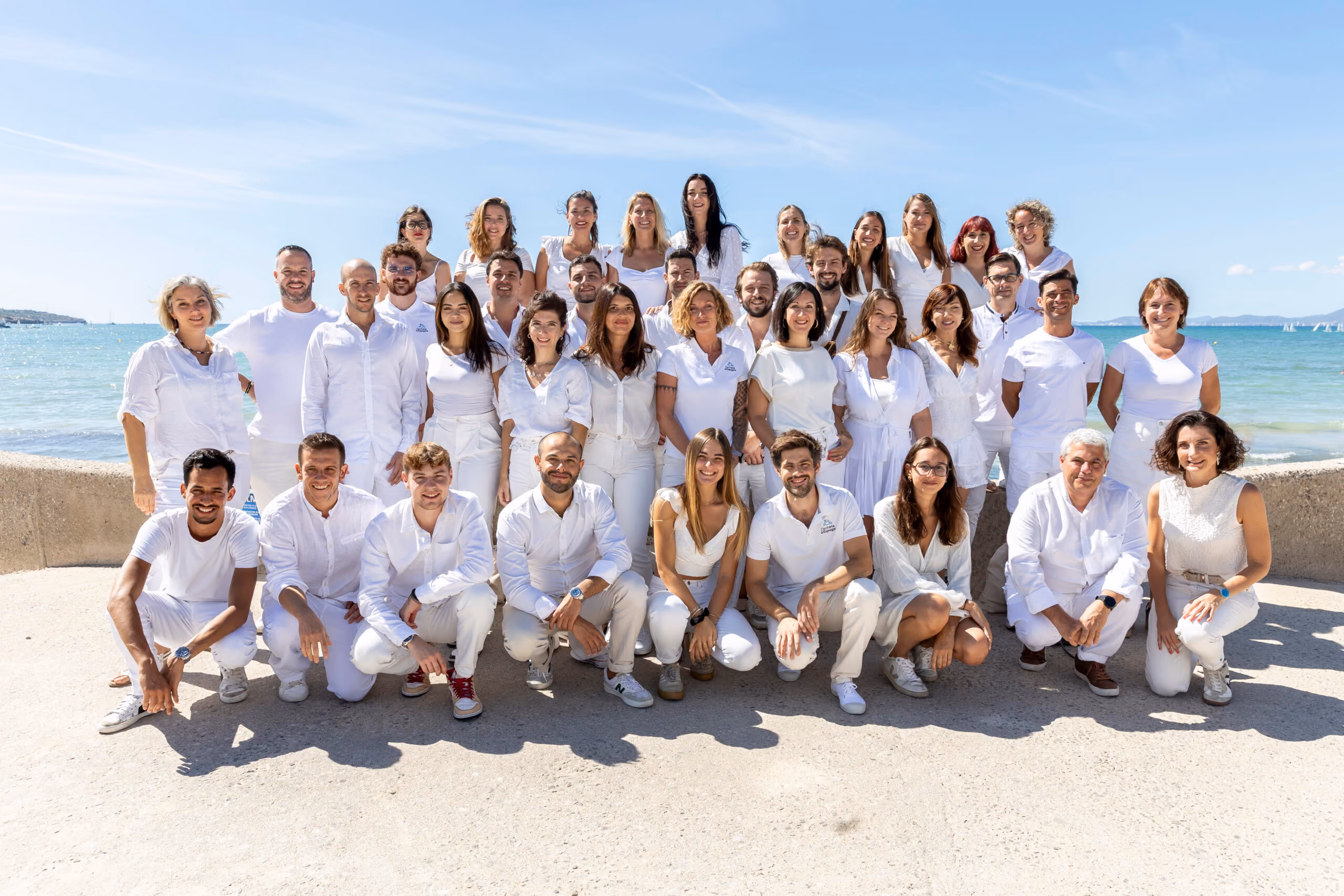 Équipe francophone de J'achète en Espagne réunie en séminaire sur la côte espagnole