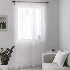 Image 4: Voiles blancs Ikea dans appartement lumineux