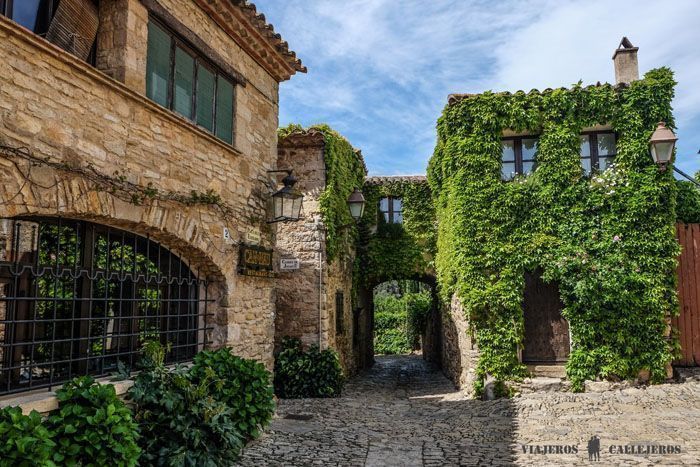 Image 15: rue pavée et maisons en pierres à Peretallada