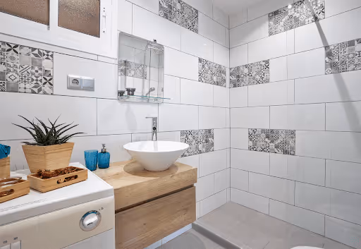 Image 13: Salle de bain après