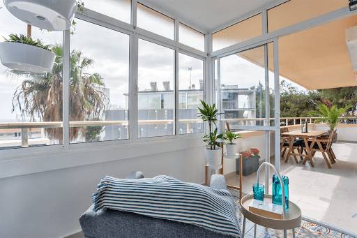 Image 19: Salon d'été après