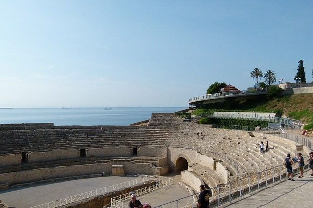 amphithéâtre de Tarragone avec vue sur la mer