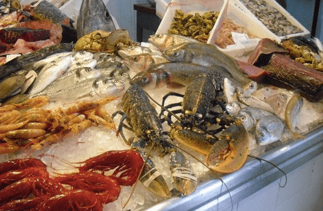 Image 30: MERCADO DE ABASTOS DE CONI