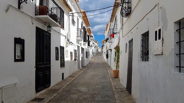 Image 12: rue étroiteblanche à Altea