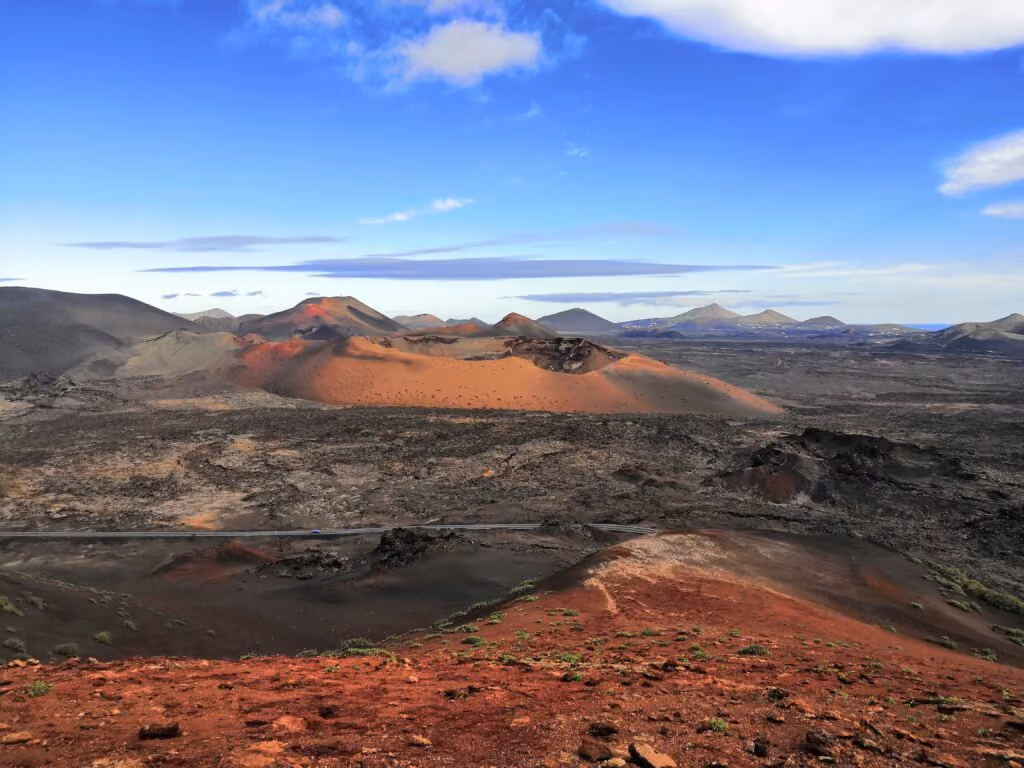 Image 4: Volcan de Timanfaya aux îles Canaries