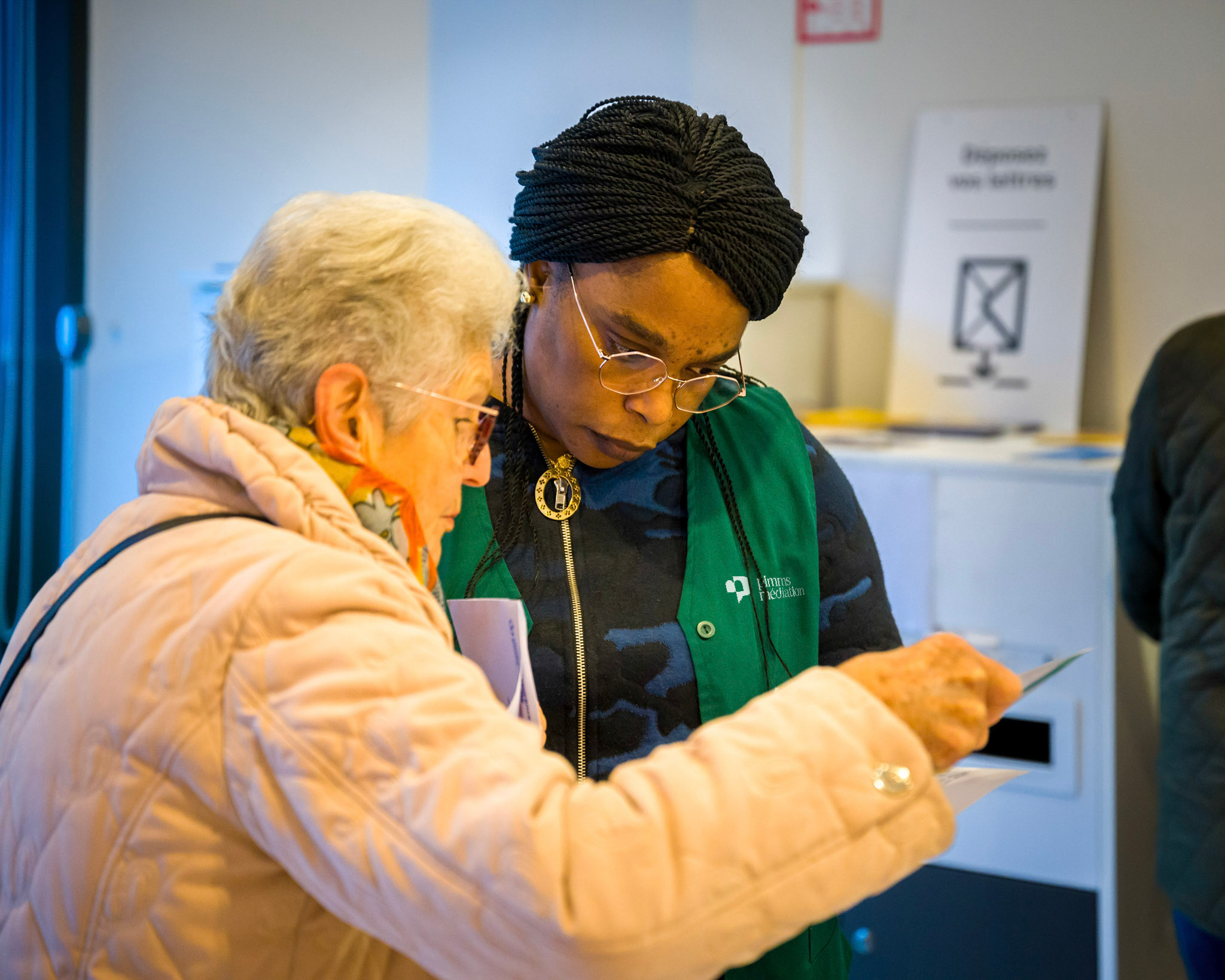 Agent Pimms Médiation en médiation en bureau de Poste