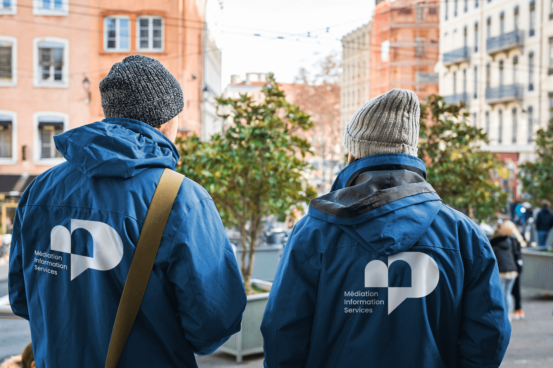 Photo de deux médiateurs Pimms Médiation