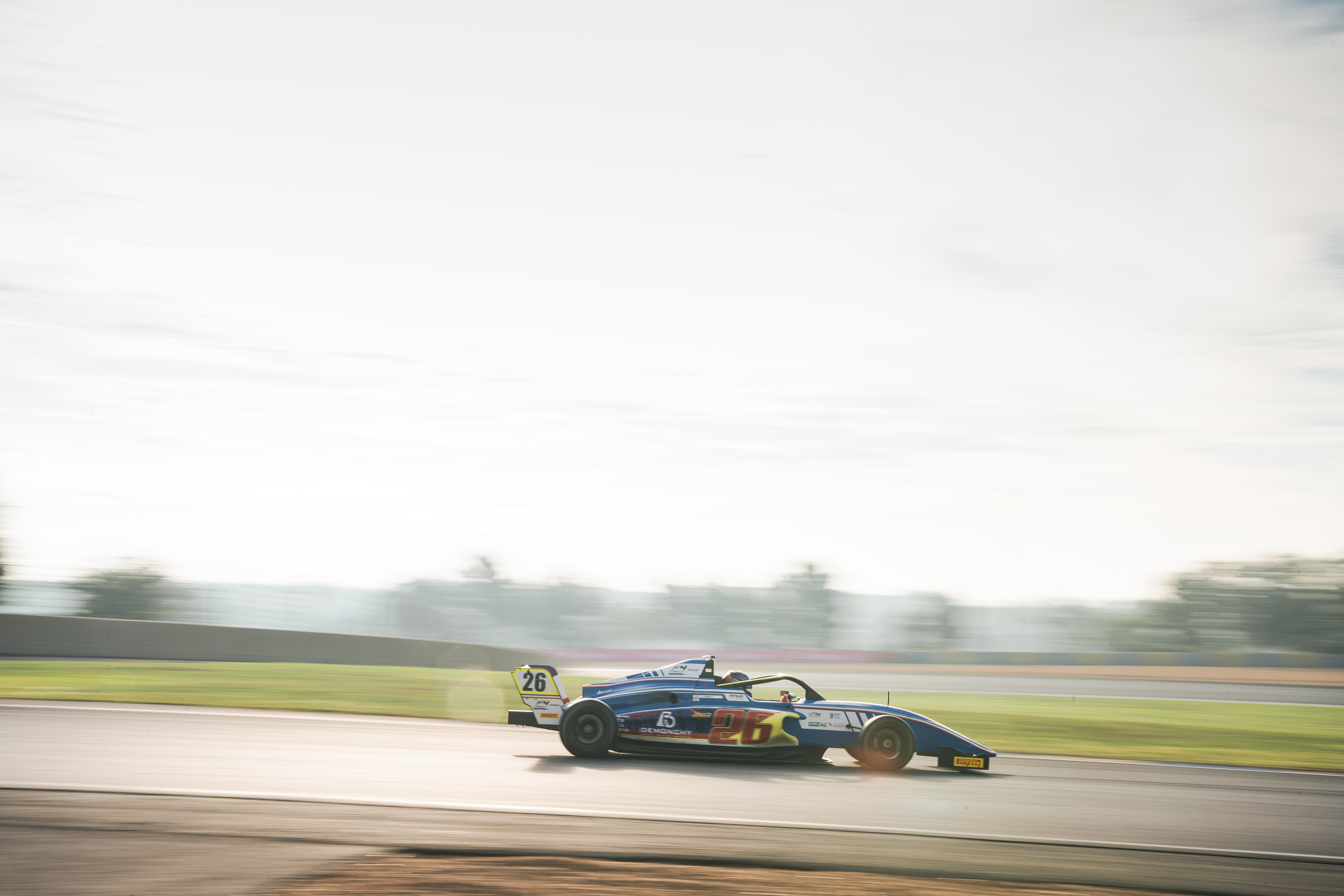 Rayan Caretti on track in Le Mans for the last round of the F4 France season 