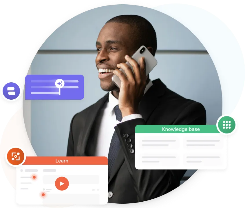 Homme d'affaires souriant en costume parlant au téléphone portable avec des icônes superposées et des cartes intitulées « Apprentissage » et « Base de connaissances ».
