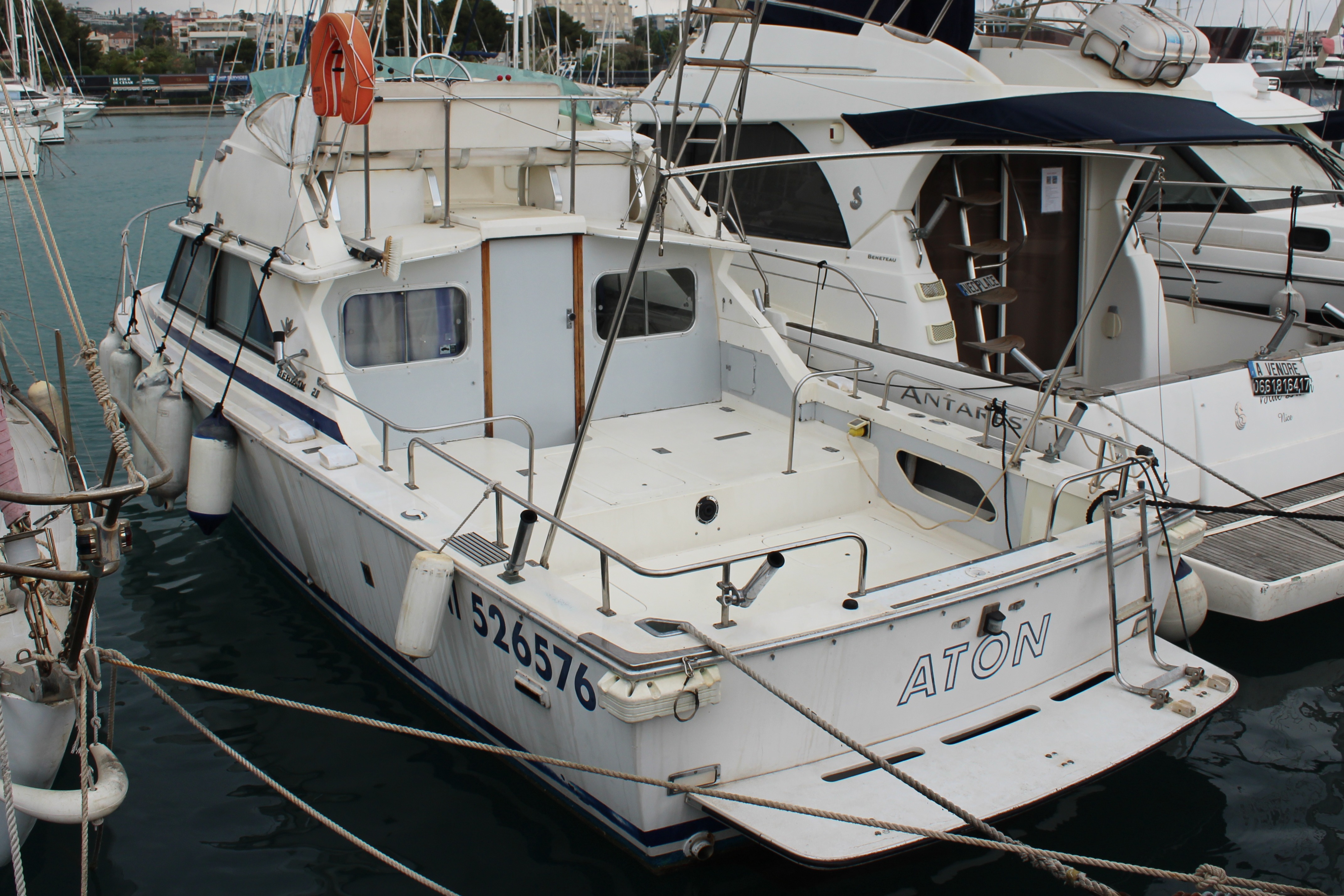 Bertram 28 Fly 1981