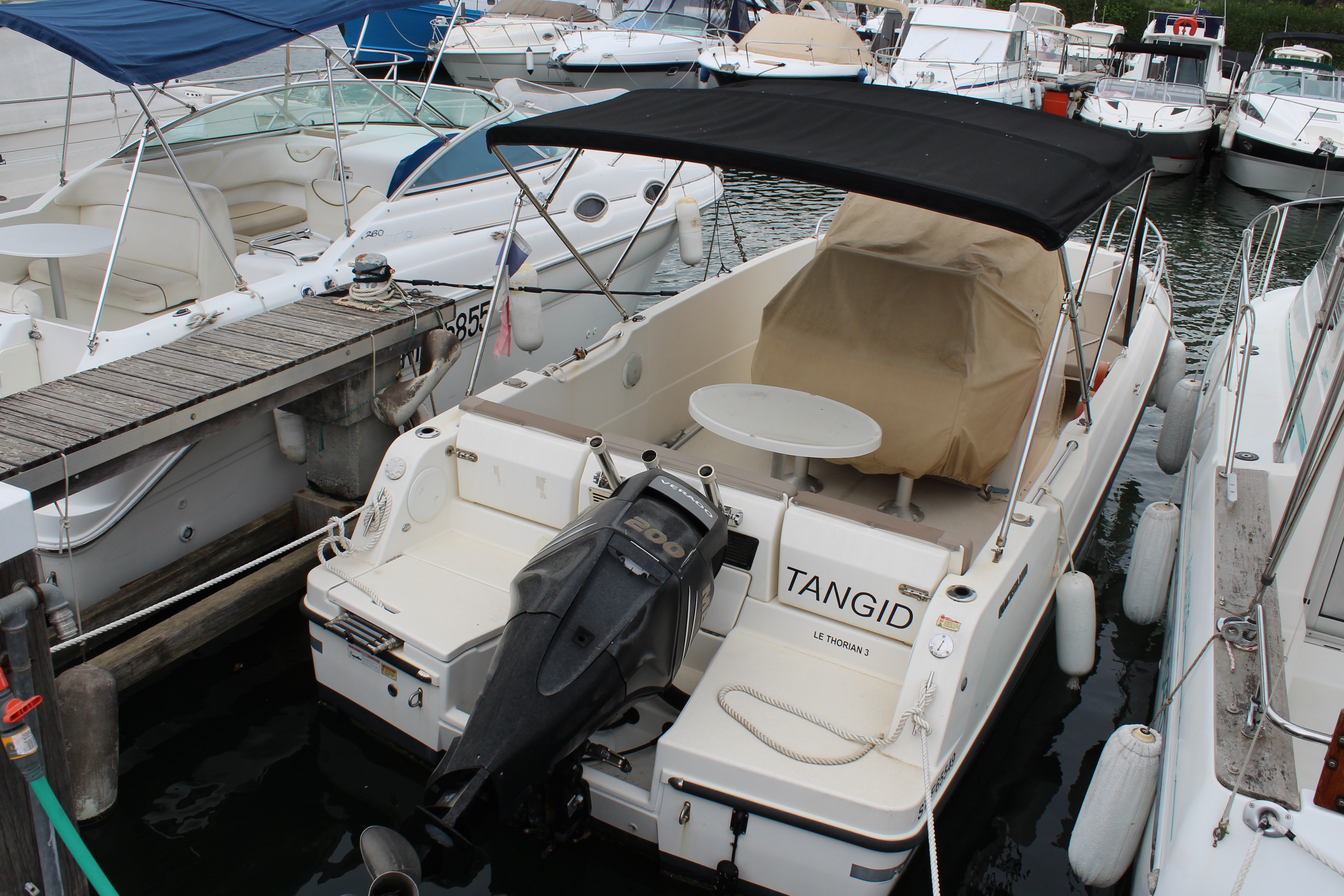 Quicksilver Activ 755 Open