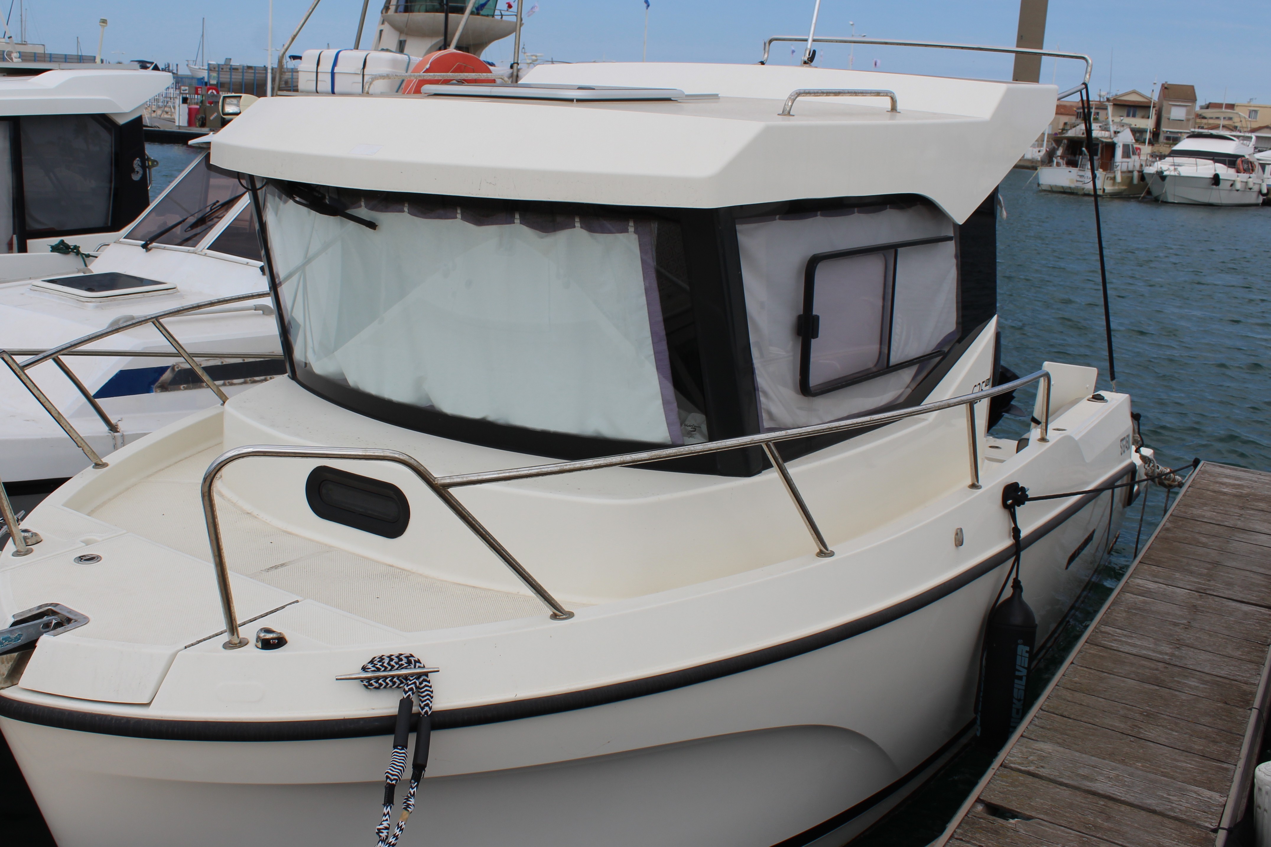 Quicksilver 625 Pilot House