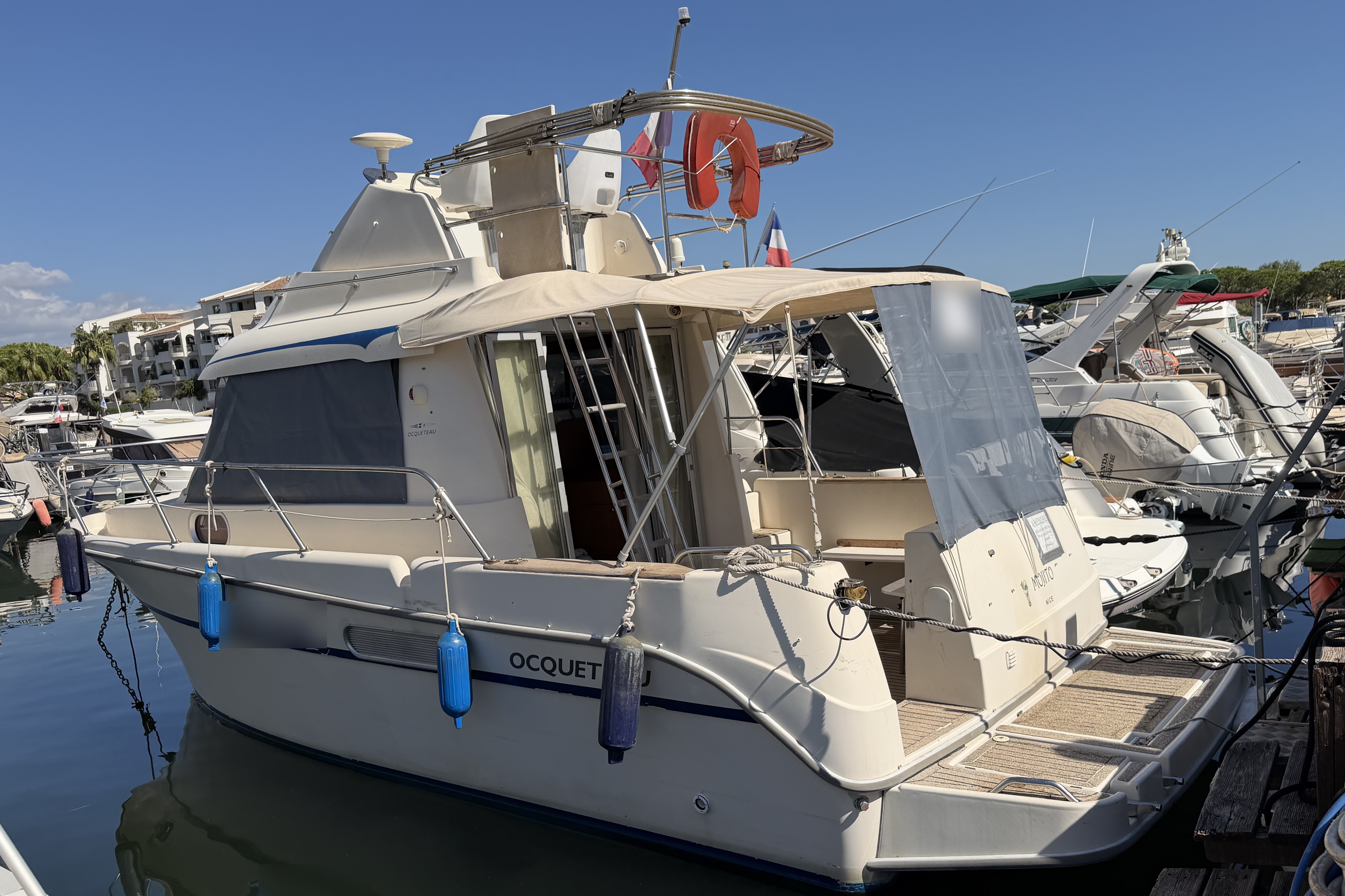 Ocqueteau 885 Fly