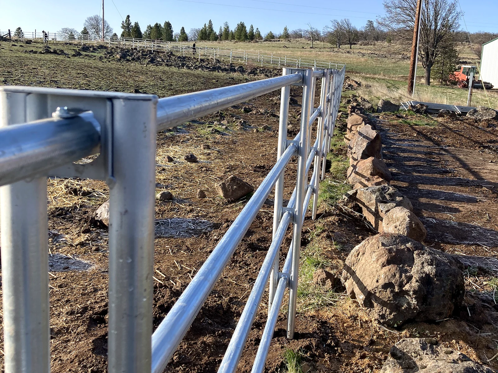 Noble Contour gate and corner detail at the Goldendale property