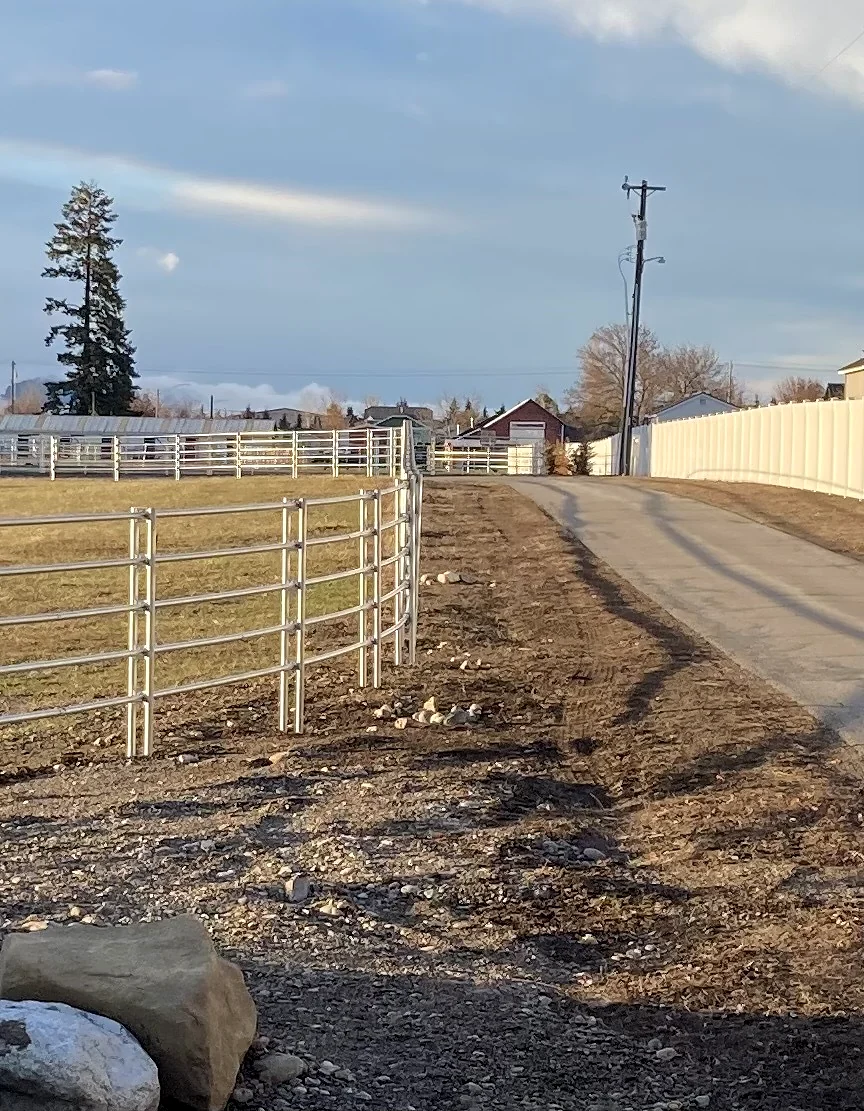 Vertical view of a Noble Contour roadside fence run at the Lacey Avenue project in Hayden, Idaho