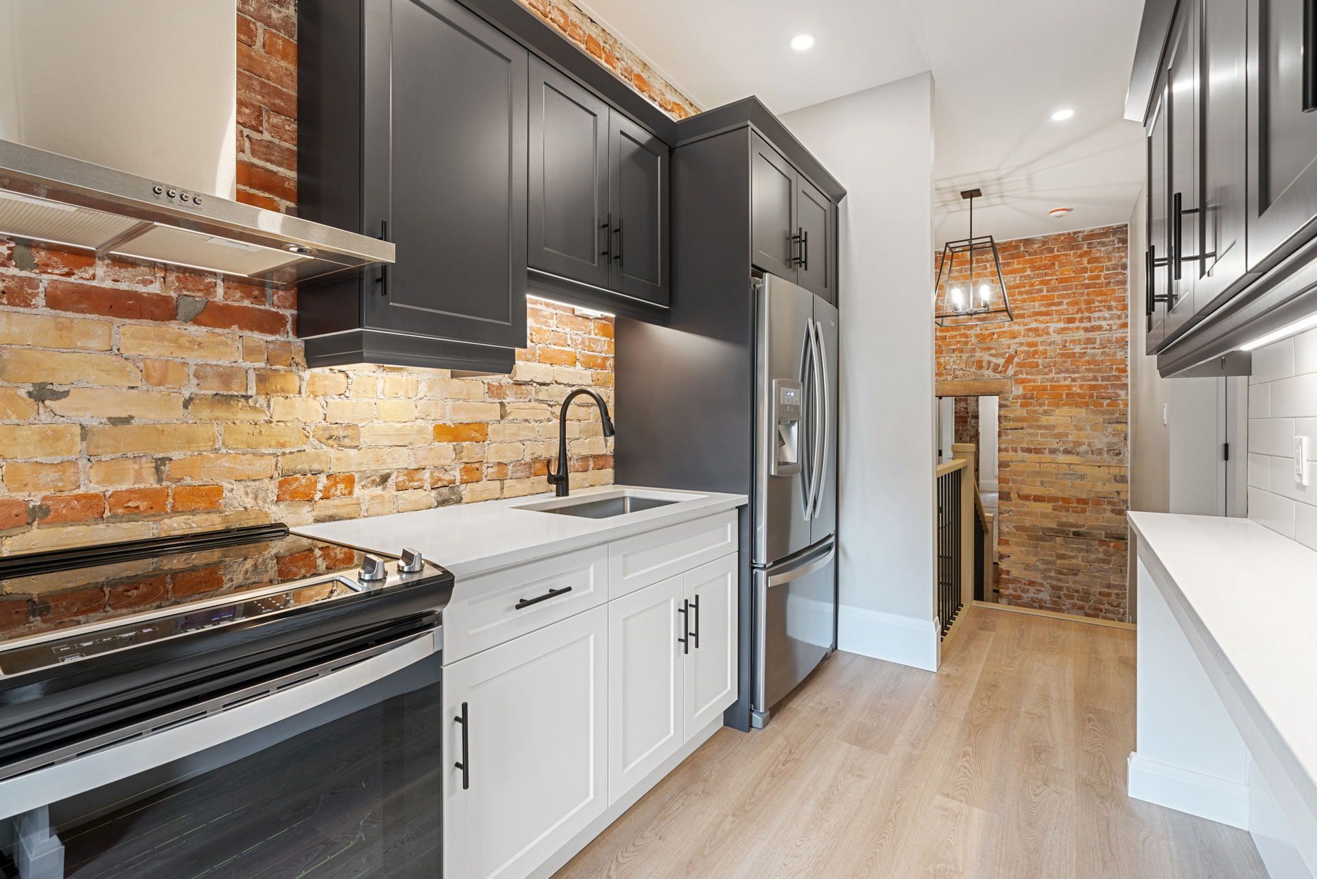 222-Dublin-St-N-UPSTAIRS-UNIT-HQ-(11)