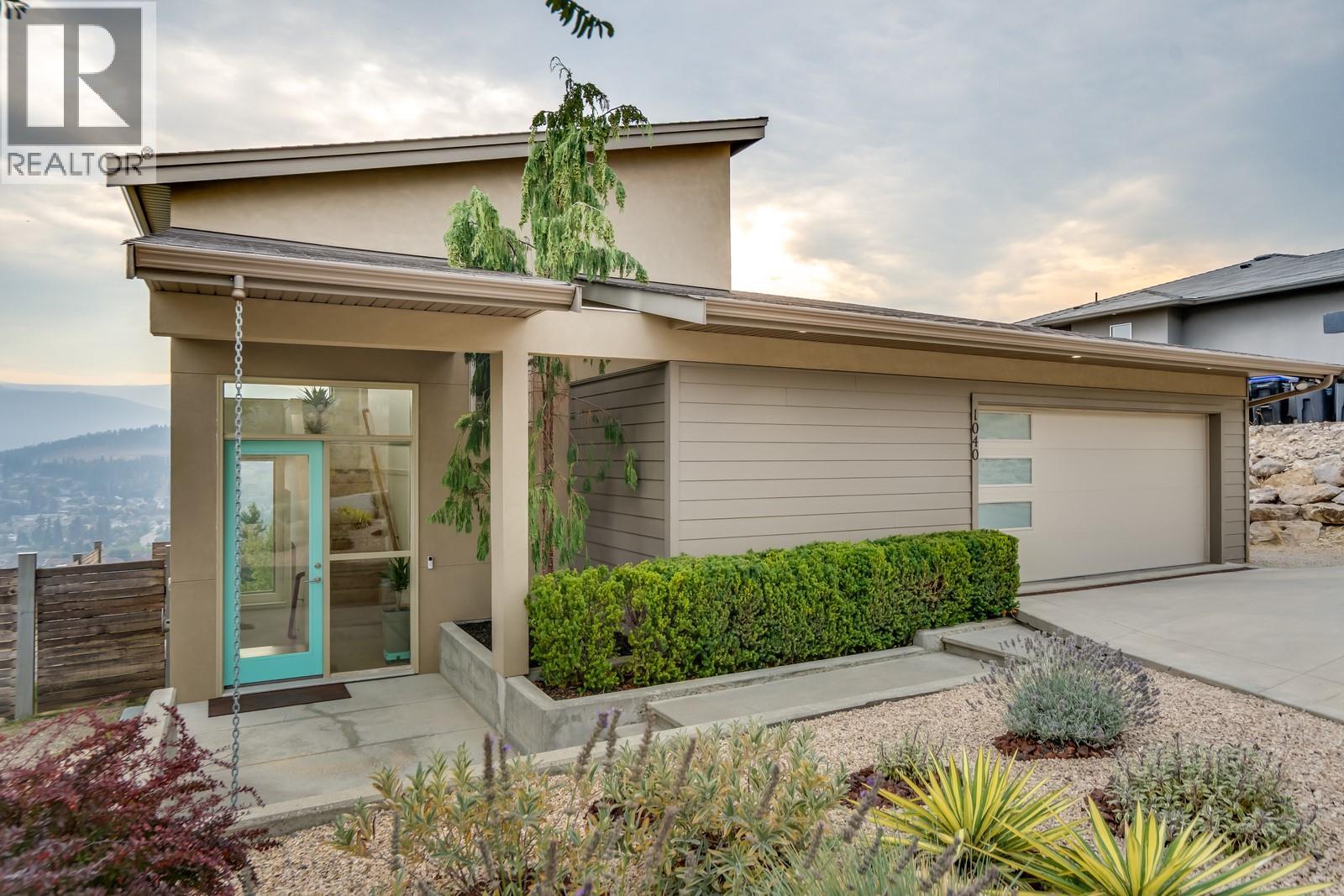 1040 Henderson Drive