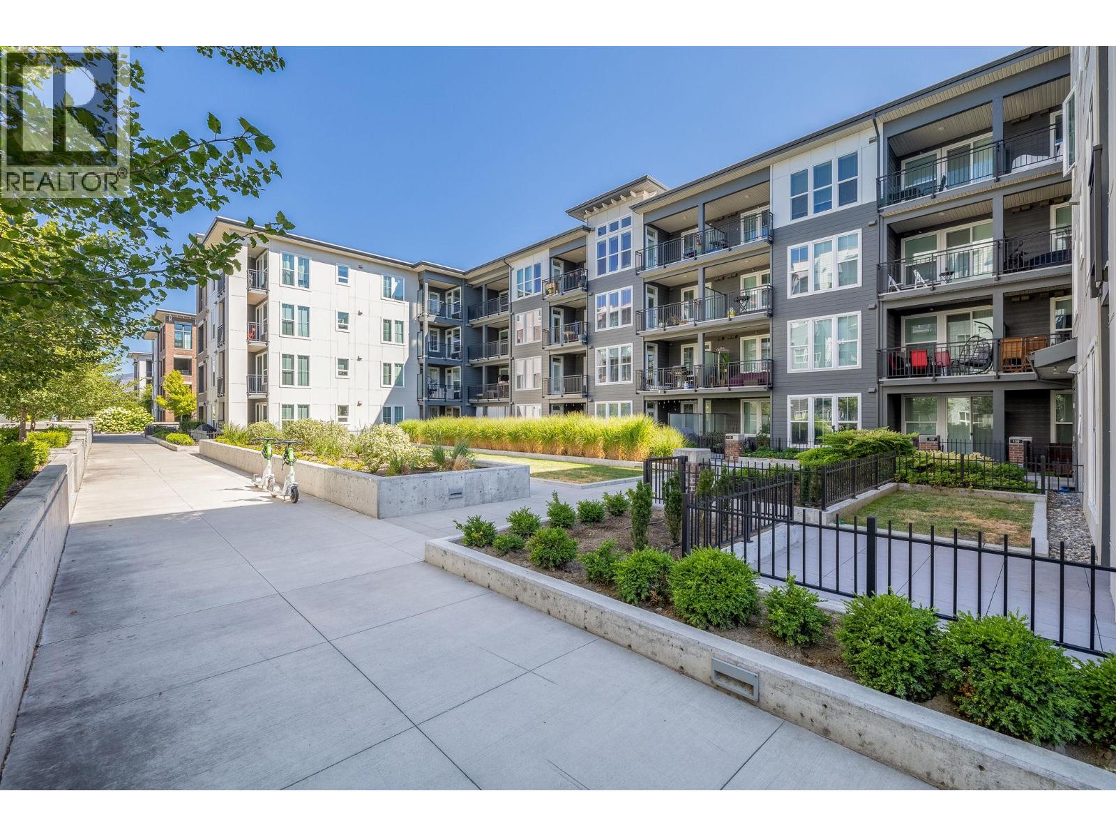 1775 Chapman Place Unit# 221