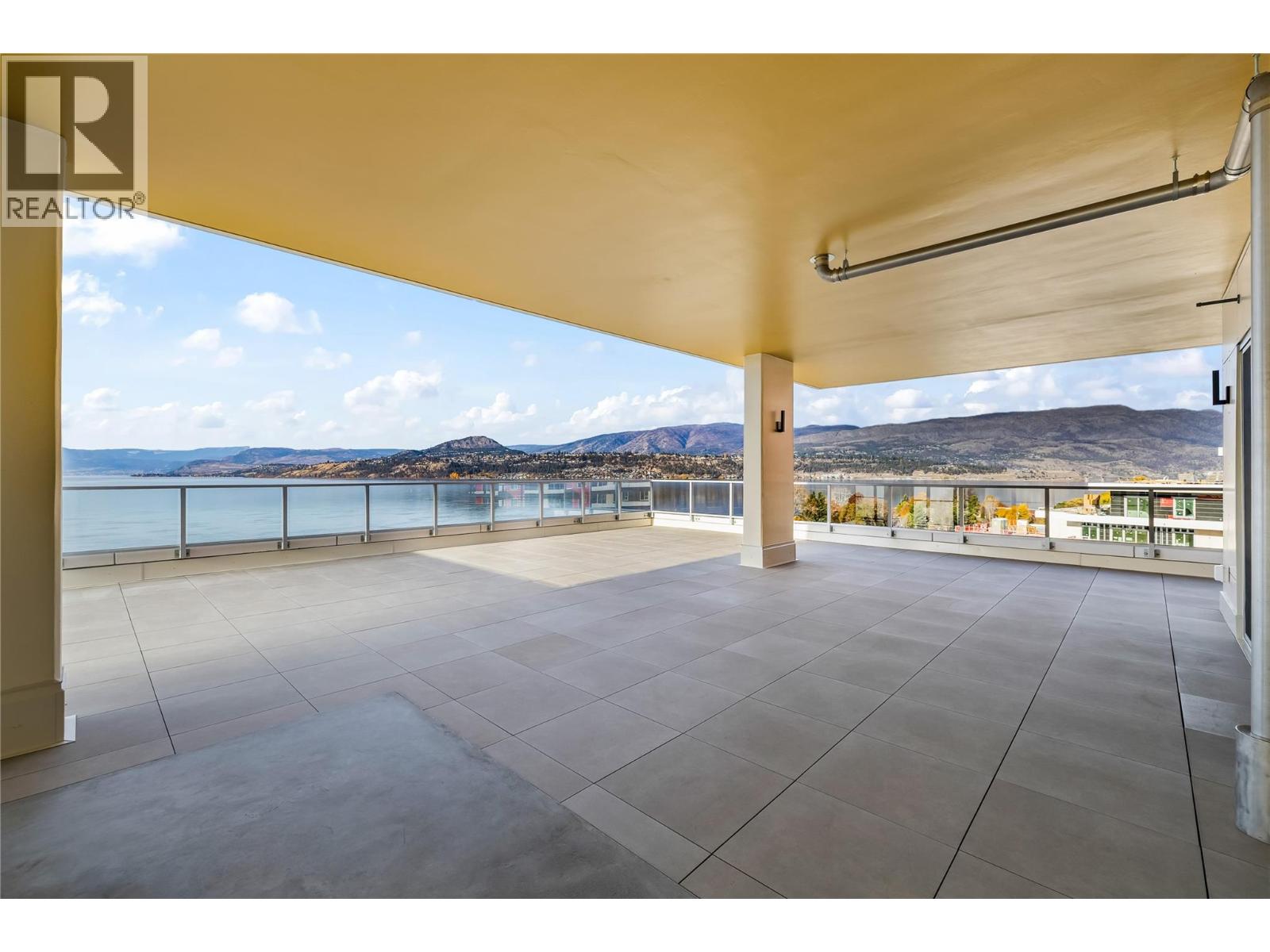 3340 Lakeshore Road Unit# 902