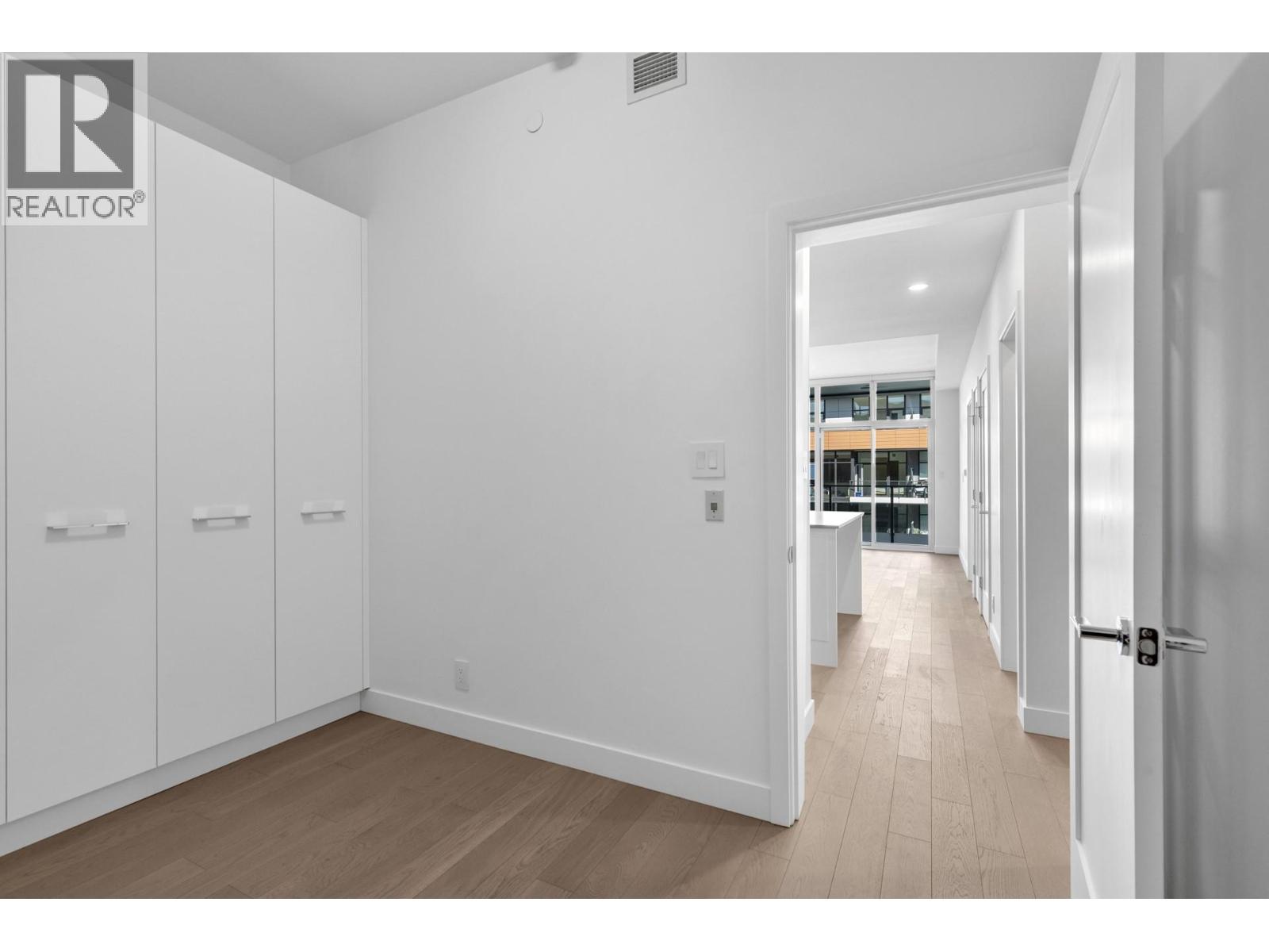 3409 Lakeshore Road Unit# 501S