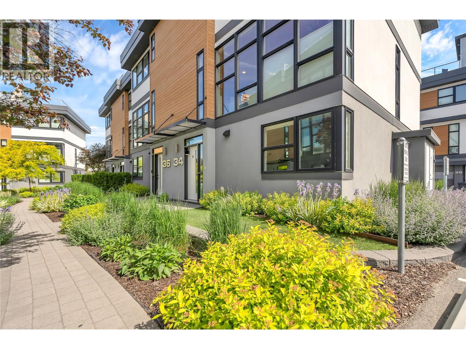 1515 Highland Drive N Unit# 34