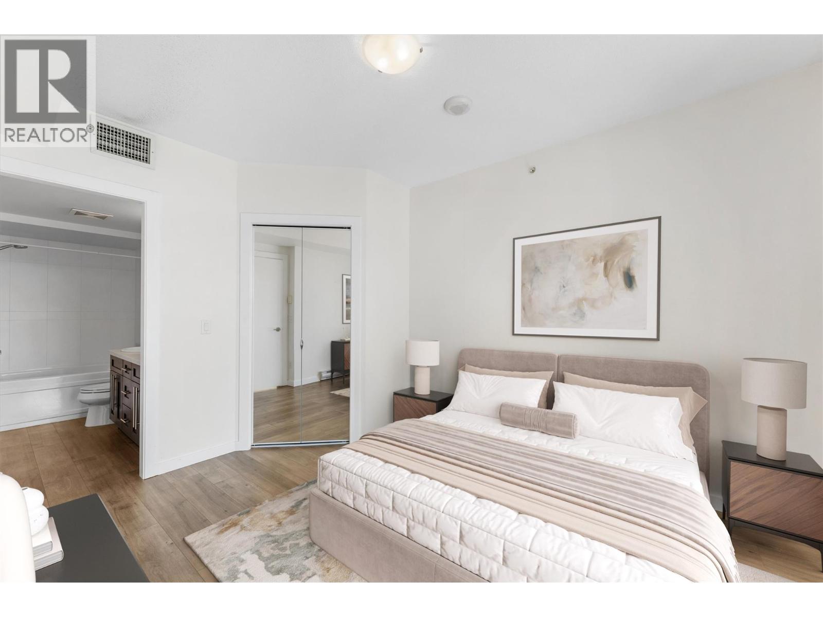 1075 Sunset Drive Unit# 1404