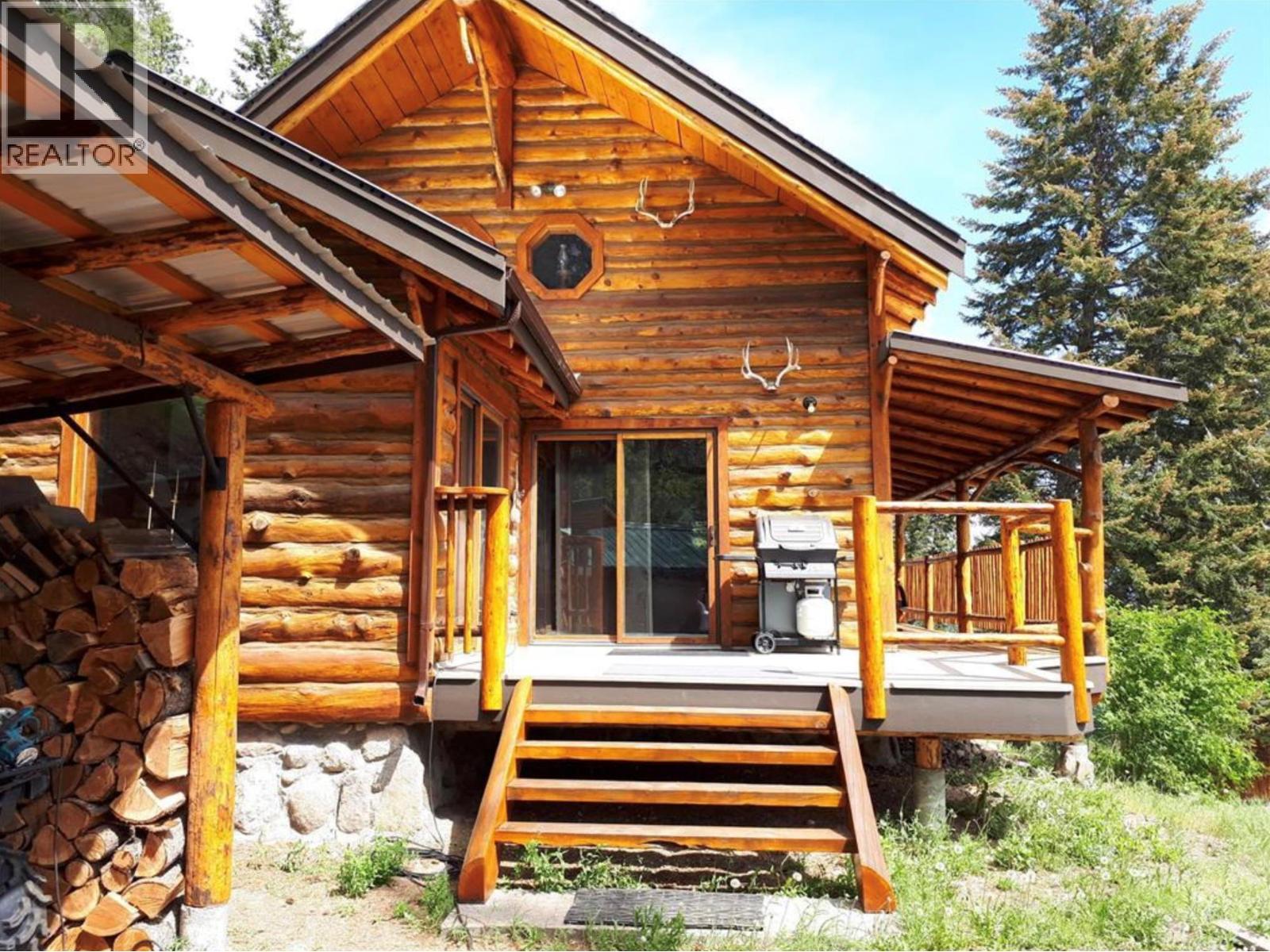 7142 Fintry Delta Road N