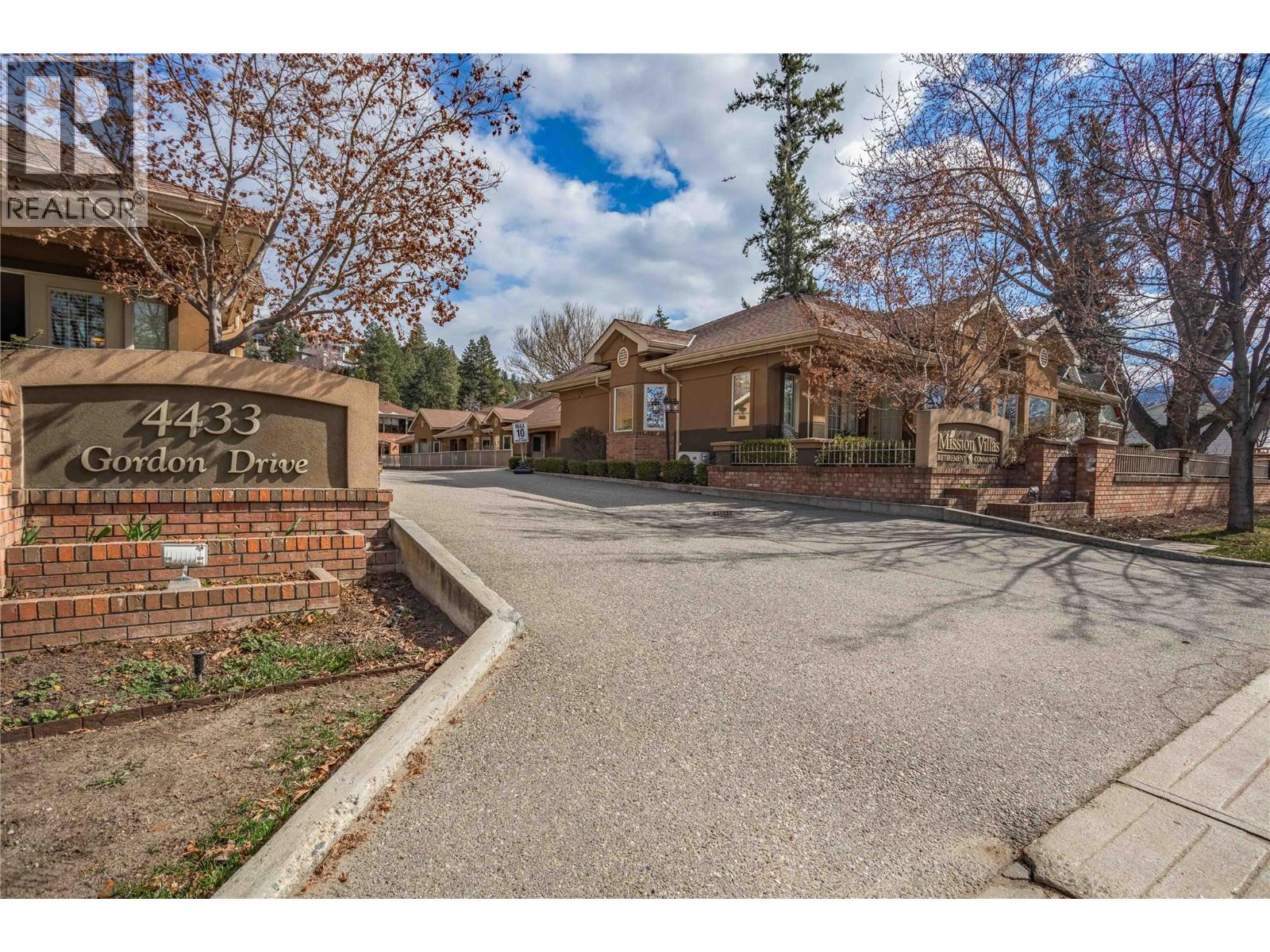 4433 Gordon Drive Unit# 117