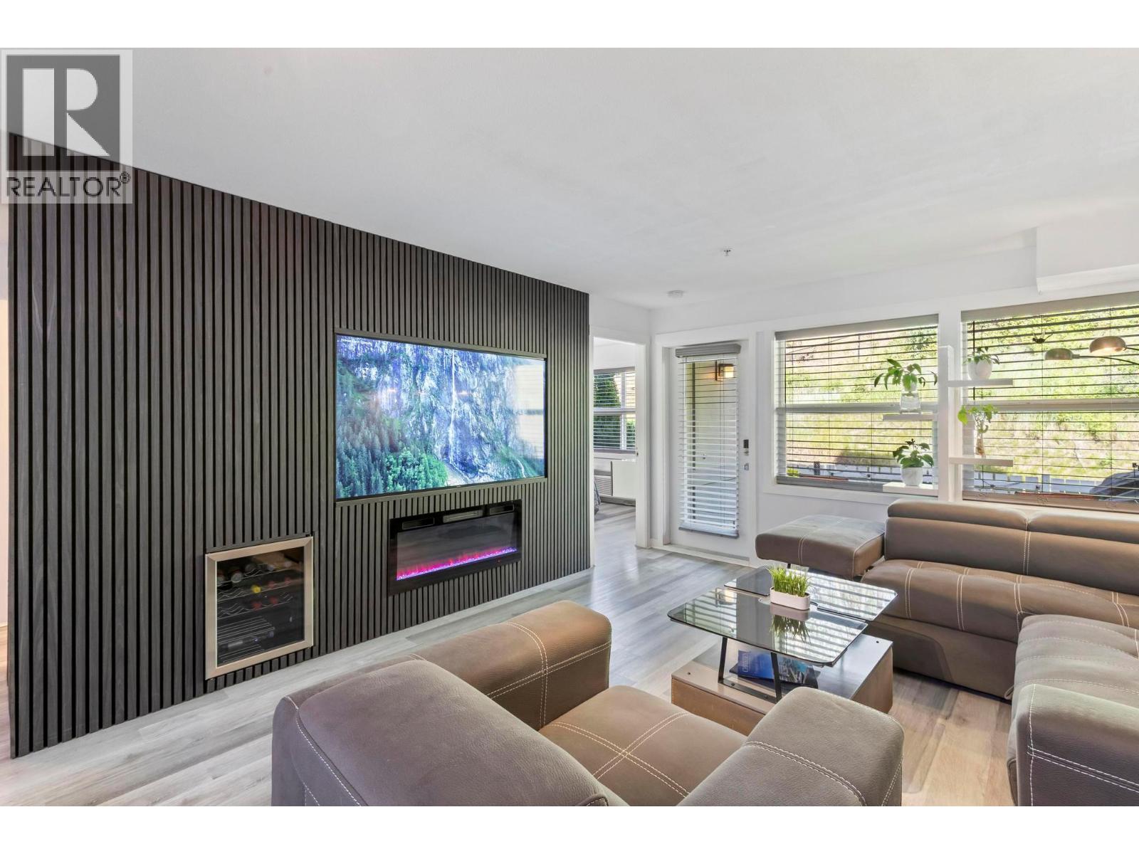 1479 Glenmore Road N Unit# 214