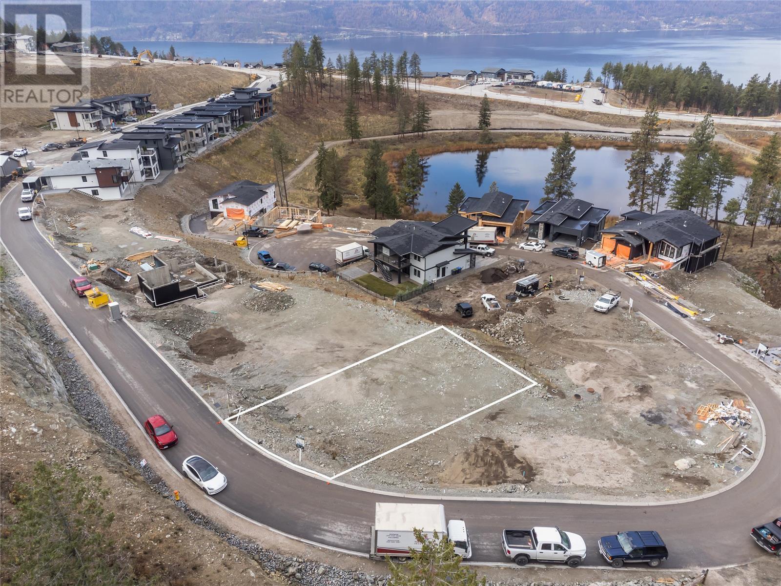 1960 Northern Flicker Court Unit# 8