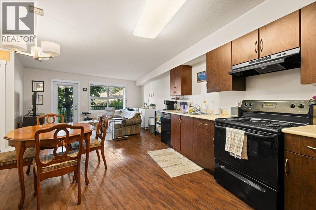 1479 Glenmore Road N Unit# 211