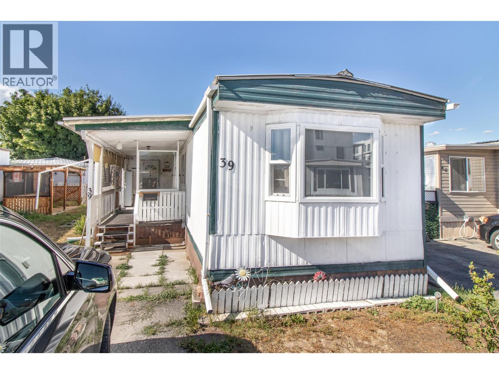 3745 Lakeshore Road Unit# 39