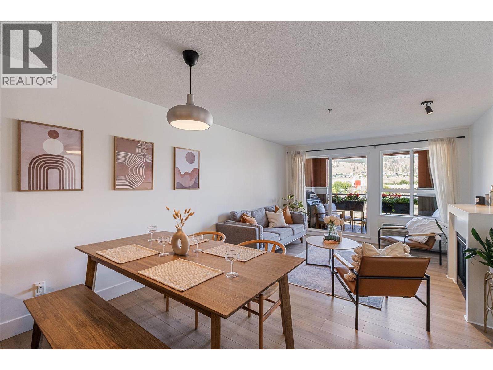 1093 Sunset Drive Unit# 307