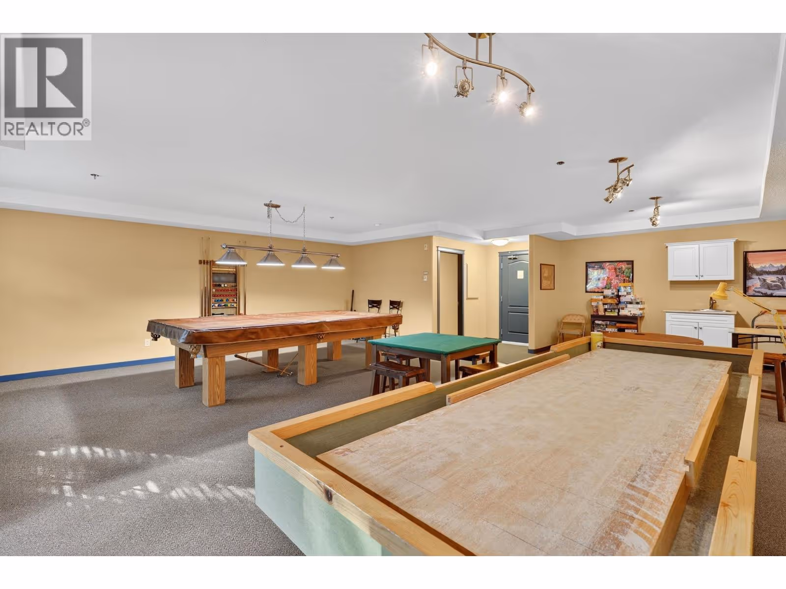 305 Whitman Road Unit# 102